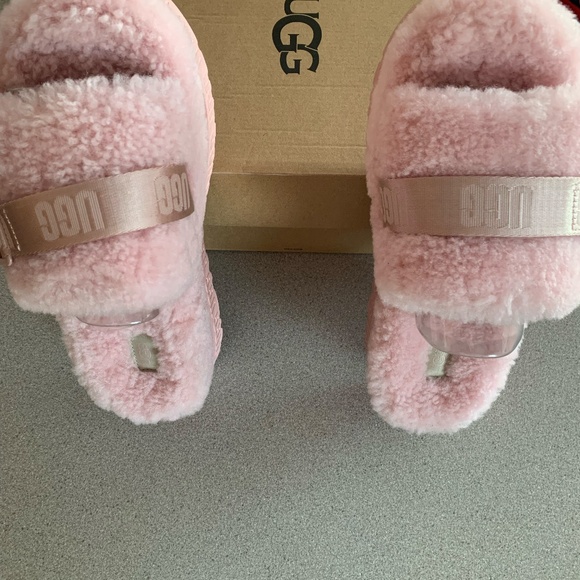NWT DISCONTINED UGG Women's Oh Fluffita Slippers Baby Pink Size 9 2 pairs avail - Picture 8 of 8